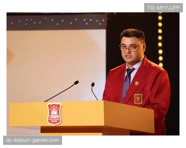 刘玉栋社媒分享日常片段，配文：舌尖上的乡味，刘玉栋老家